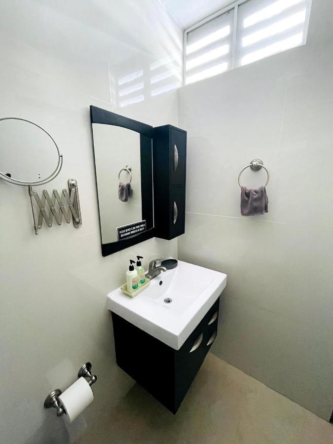 Cozy Studio Retreat With Private Parking And Free Laundry Ponce Extérieur photo